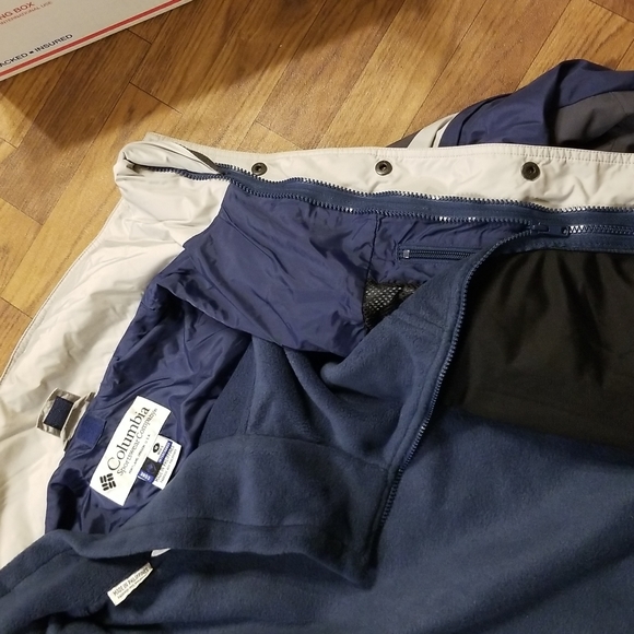 Columbia interchangable coat/jacket! - Picture 10 of 12